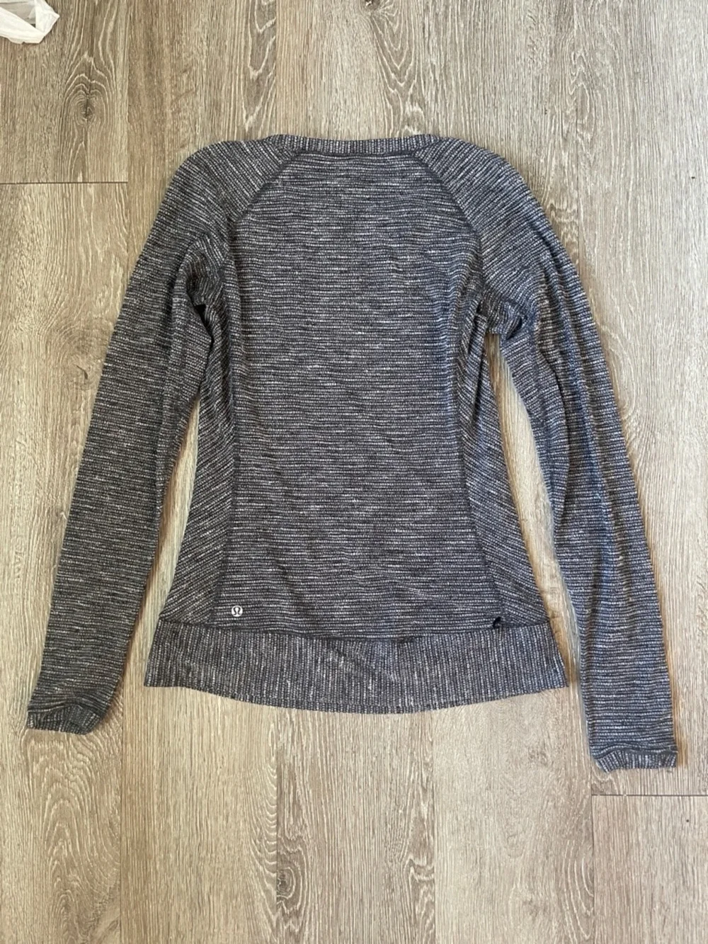 Lululemon Race Your Pace Long Sleeve gray top shirt workout athletic size 8